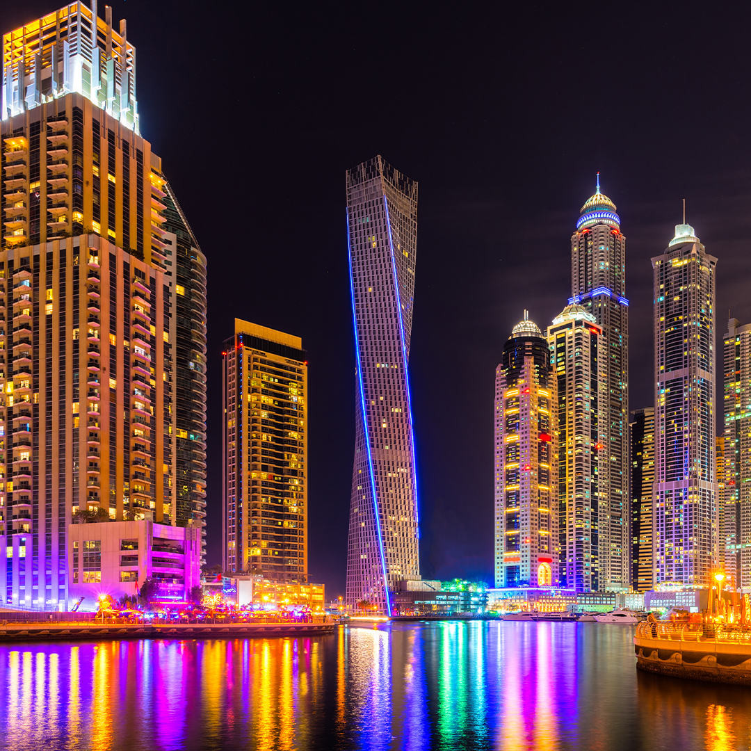 Infinity-Cayan-Tower-Dubai-marina